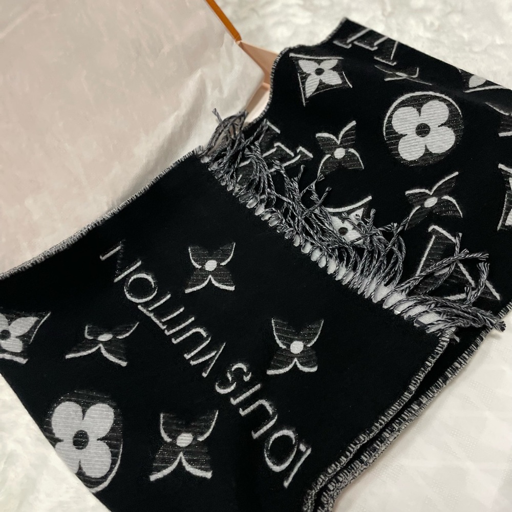 Louis Vuitton Scarf